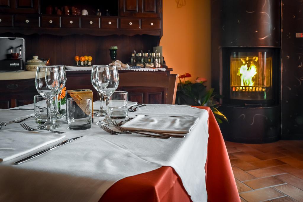 Agriturismo Airone ピティリアーノ エクステリア 写真